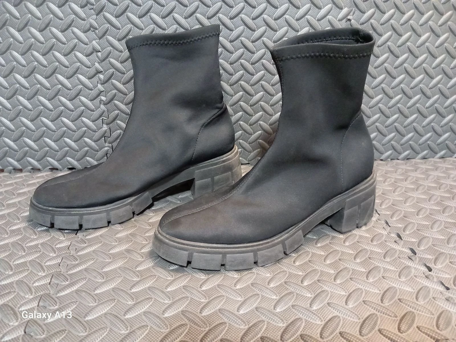 H4 Bottines Chaussettes Stretch à Semelle Track – Pointure 41